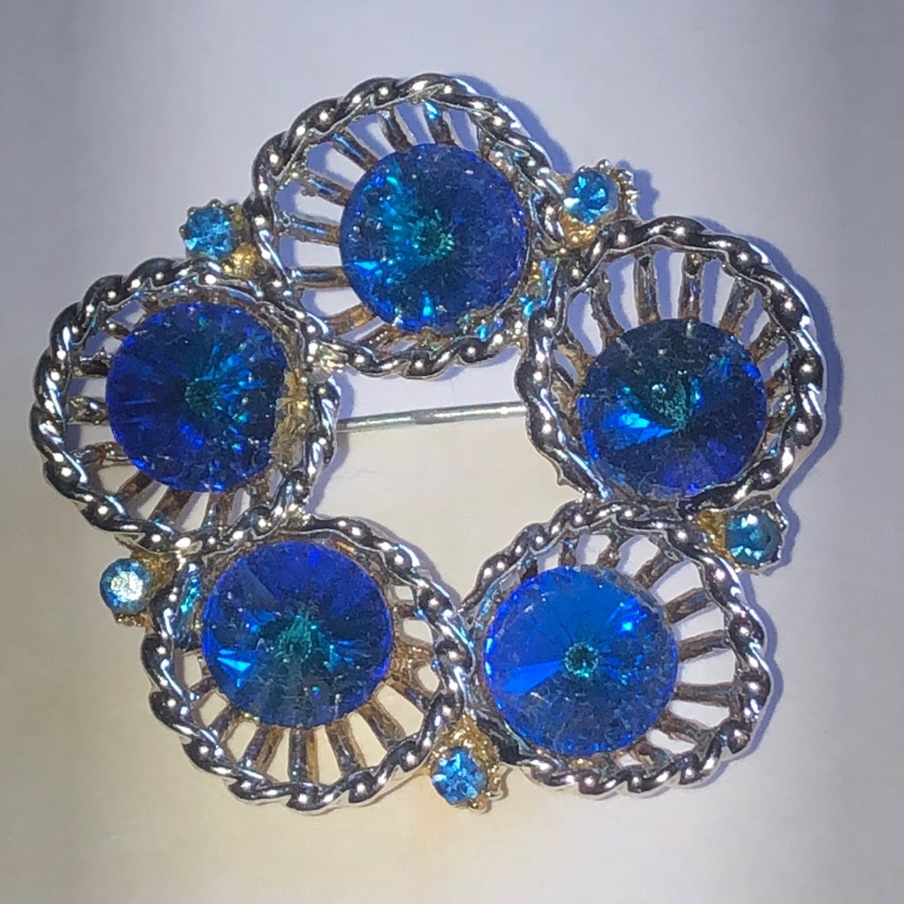 Vintage Silver Tone Blue Rivoli Crystal Circle Brooch